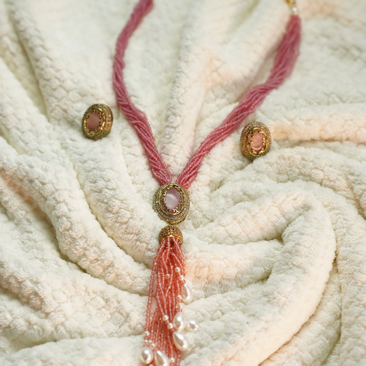 GulRiwaayat Necklace Set